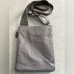 RADLEY LONDON Light Gray Leather Zip Around Crossbody Messenger Bag